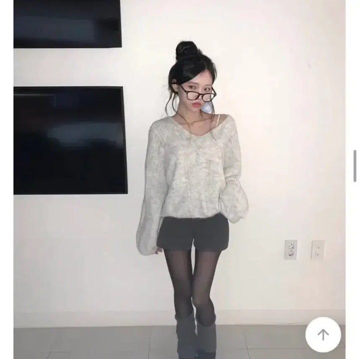 [BUNJANG] Pink V-Neck Knit Loose Fit Sweater / 핑크 브이넥 니트 루즈핏 니트