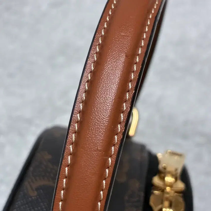 [BUNJANG] Celine Half Moon Bag / (정품)셀린느 하프문백