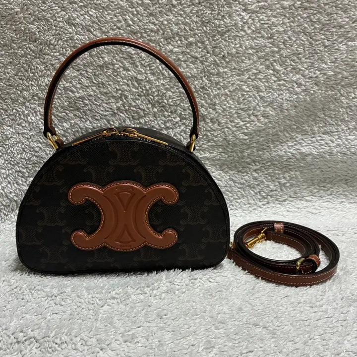 [BUNJANG] Celine Half Moon Bag / (정품)셀린느 하프문백