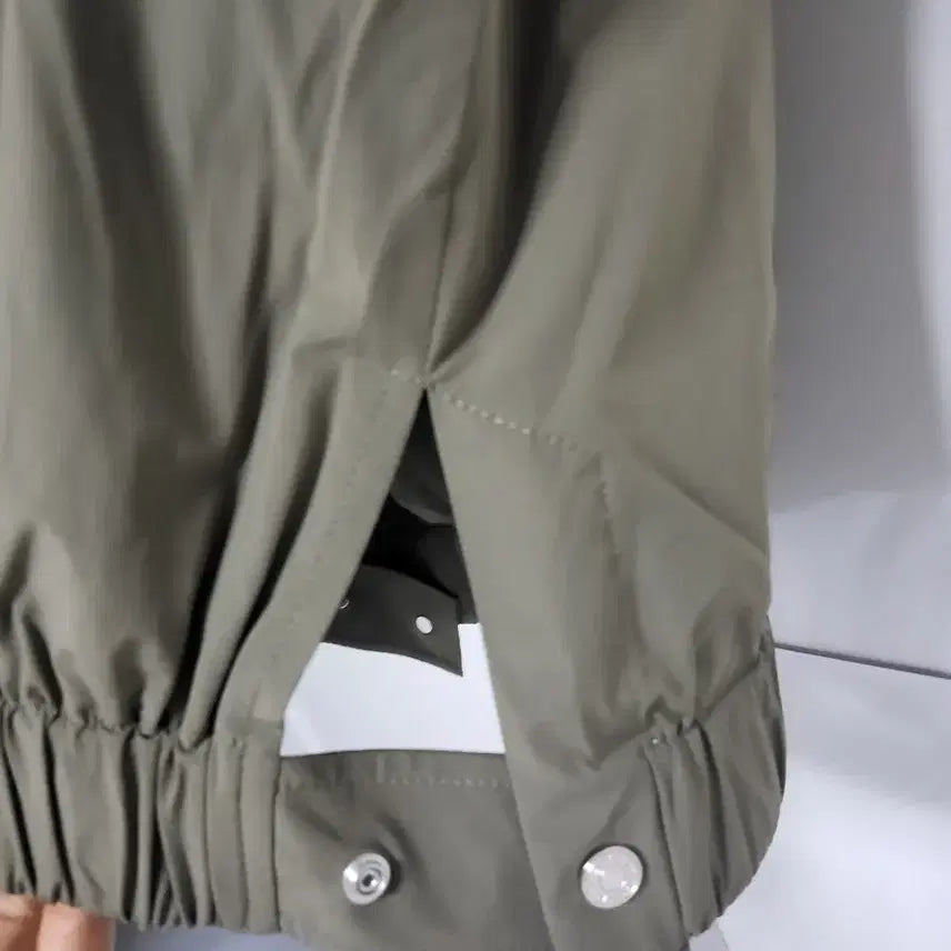 [BUNJANG] Southcape Khaki Vest / 사우스케이프 카키색 베스트 조끼