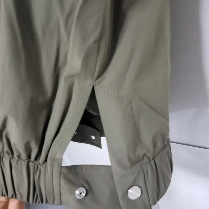 [BUNJANG] Southcape Khaki Vest / 사우스케이프 카키색 베스트 조끼