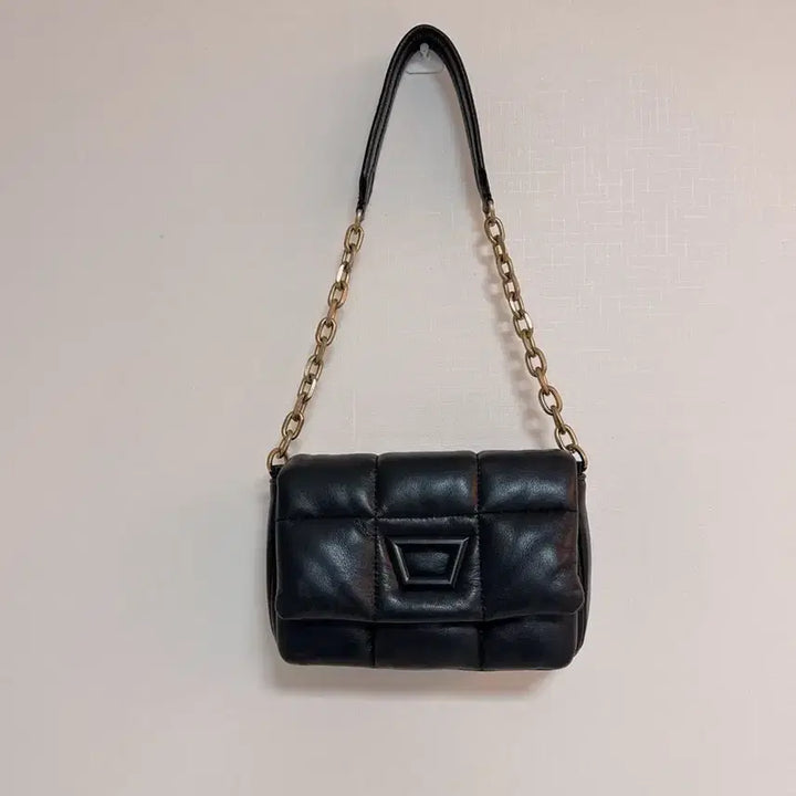 [BUNJANG] ZARA Leather Quilted Mini Chain Bag / [자라] 레더퀼팅 미니체인백
