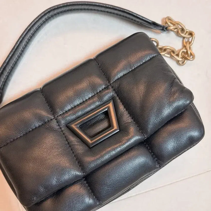 [BUNJANG] ZARA Leather Quilted Mini Chain Bag / [자라] 레더퀼팅 미니체인백