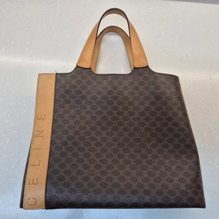 [BUNJANG] Celine Macadam Triomphe Tote Bag / [정품] 셀린느 빈티지 마카담 트리옹프 토트백 (아이패드 수납 가능)