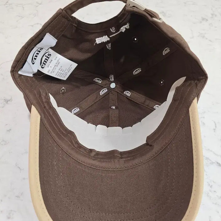 [BUNJANG] Emis Brown Baseball Cap / emis 이미스 브라운 볼캡 모자