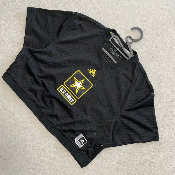 [BUNJANG] Adidas Army Cropped Rugby Jersey / 아디다스 여성 아미 크롭 반팔져지 럭비