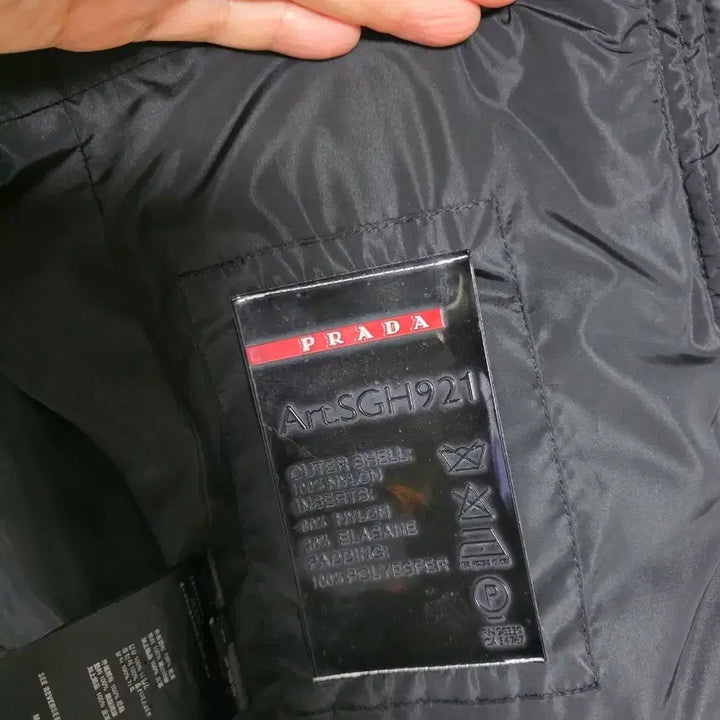 [BUNJANG] Prada Women's Black Padded Jacket / 프라다 블랙 여성 패딩 점퍼