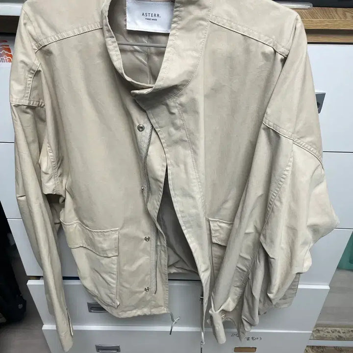 [BUNJANG] Beige Short Jacket Casual Wear / 보세 베이지색 숏 자켓