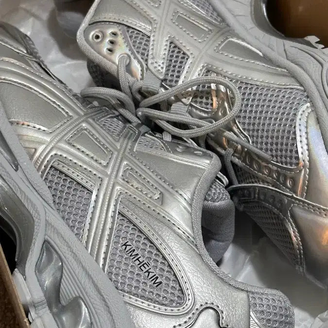 [BUNJANG] Kim Hae Kim Gel Nimbus 10.1 Silver / 아식스 x 김해김 젤 님버스 10.1 실버