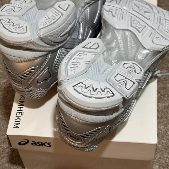 [BUNJANG] Kim Hae Kim Gel Nimbus 10.1 Silver / 아식스 x 김해김 젤 님버스 10.1 실버