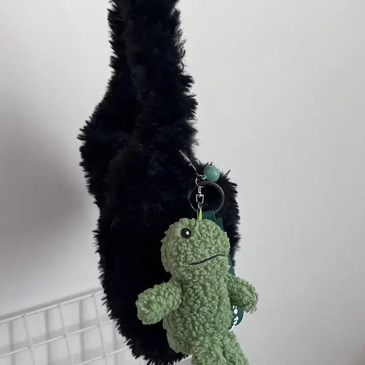[BUNJANG] Frog Plushie Keyring Set for AirPods/Phone / 귀여운 뽀글이 개구리 인형 키링 세트 커플템 에어팟 키홀더 아이폰 갤럭시