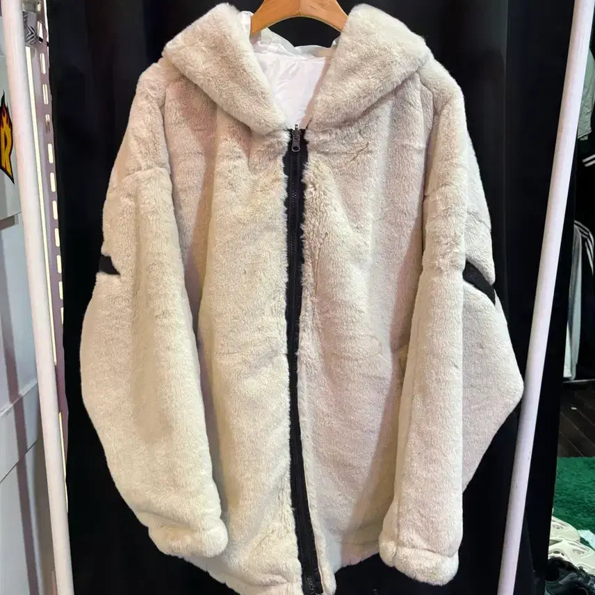 [BUNJANG] LifeWork Reversible Fleece Hooded Jacket / 라이프워크 리버시블 양털 후드자켓