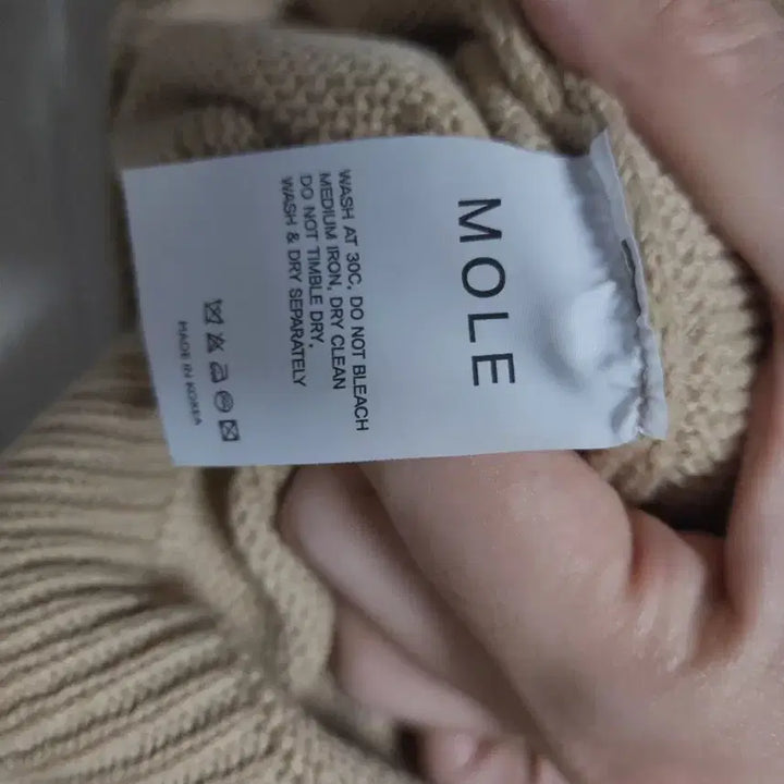 [BUNJANG] Unbranded Beige Knit Top / 보세 니트