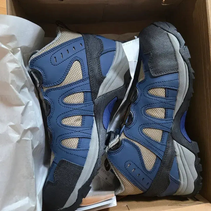 [BUNJANG] Mountia Safety Shoes Navy/Beige 260 / 마운티아 안전화 (새 상품)  260