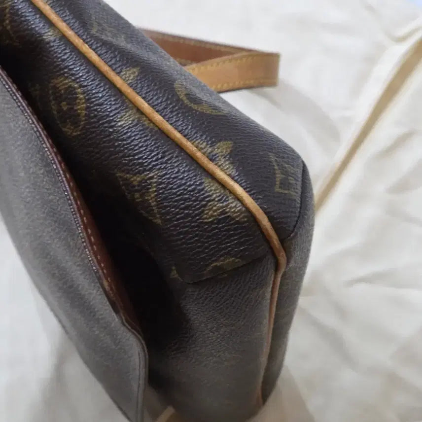 [SOLD OUT] 루이비통 모노그램 숄더백 뮤젯 탱고 m51257