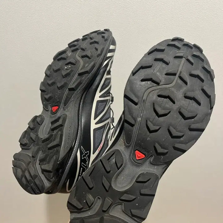 [BUNJANG] Salomon XT-6 Gore-Tex Black Ebony Sneakers / 살로몬 XT-6 고어텍스 블랙 에보니 250