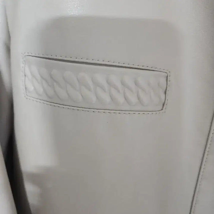 [BUNJANG] Ivory Faux Leather Jacket / 아이보리색 가죽 인조자켓