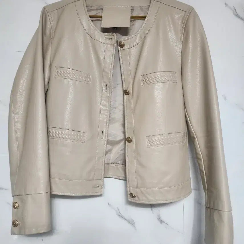 [BUNJANG] Ivory Faux Leather Jacket / 아이보리색 가죽 인조자켓