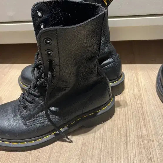 [BUNJANG] Dr. Martens 1490 Boots / 닥터마틴 1490
