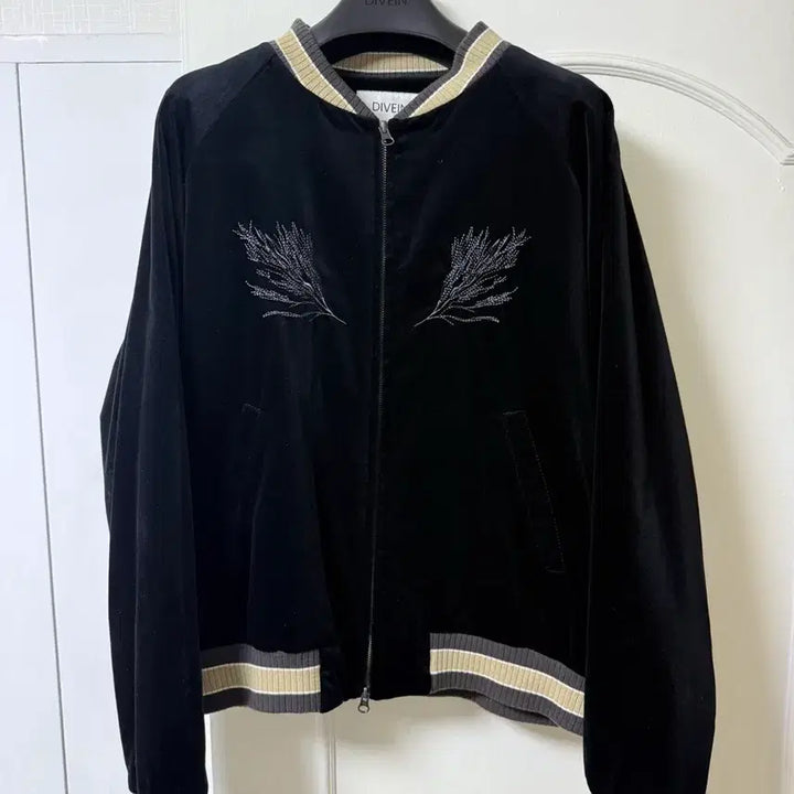[BUNJANG] Divein Souvenir Jacket (Size 2) / 다이브인 수베니어 자켓 2사이즈