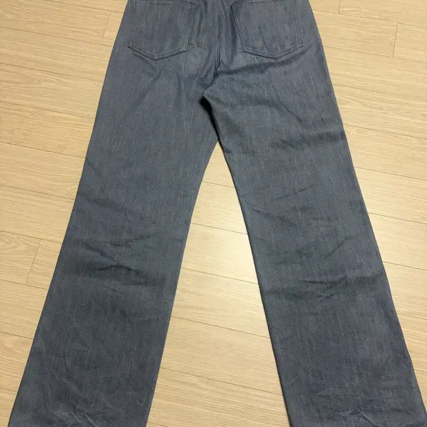 [SOLD OUT] 아모멘토 인디고 데님 블루 0size (뉴진스 착용)