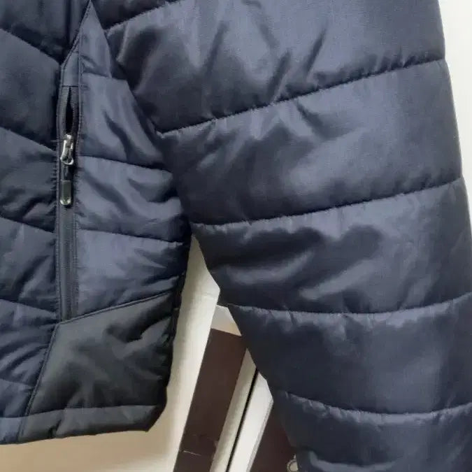 [BUNJANG] T-BUC Men's Lightweight Padded Jacket 105 / [새제품]  내구성 우수한 기능성 경량패딩 105