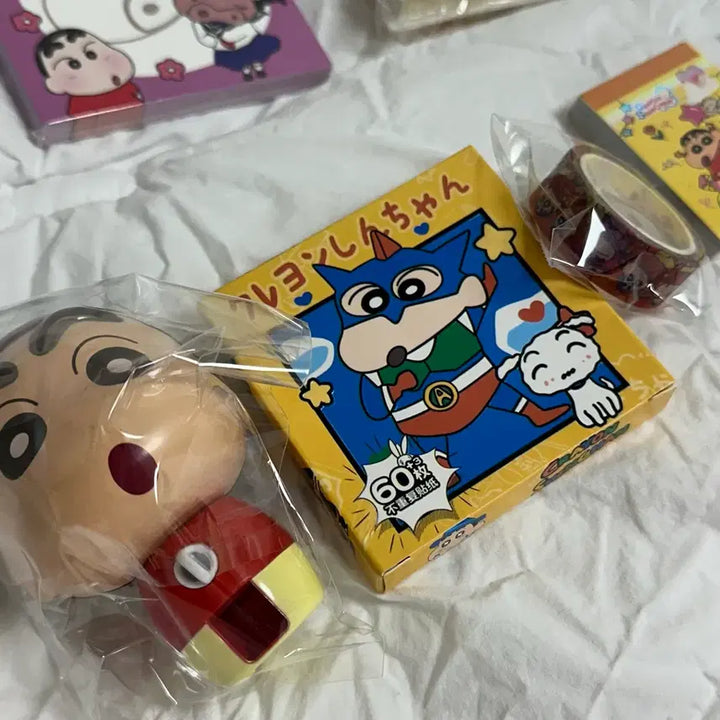 [BUNJANG] Crayon Shin-chan Stationery Bundle Set / 짱구 떡메모지 수첩키링 마스킹테이프 스티커북 미니파츠 피규어