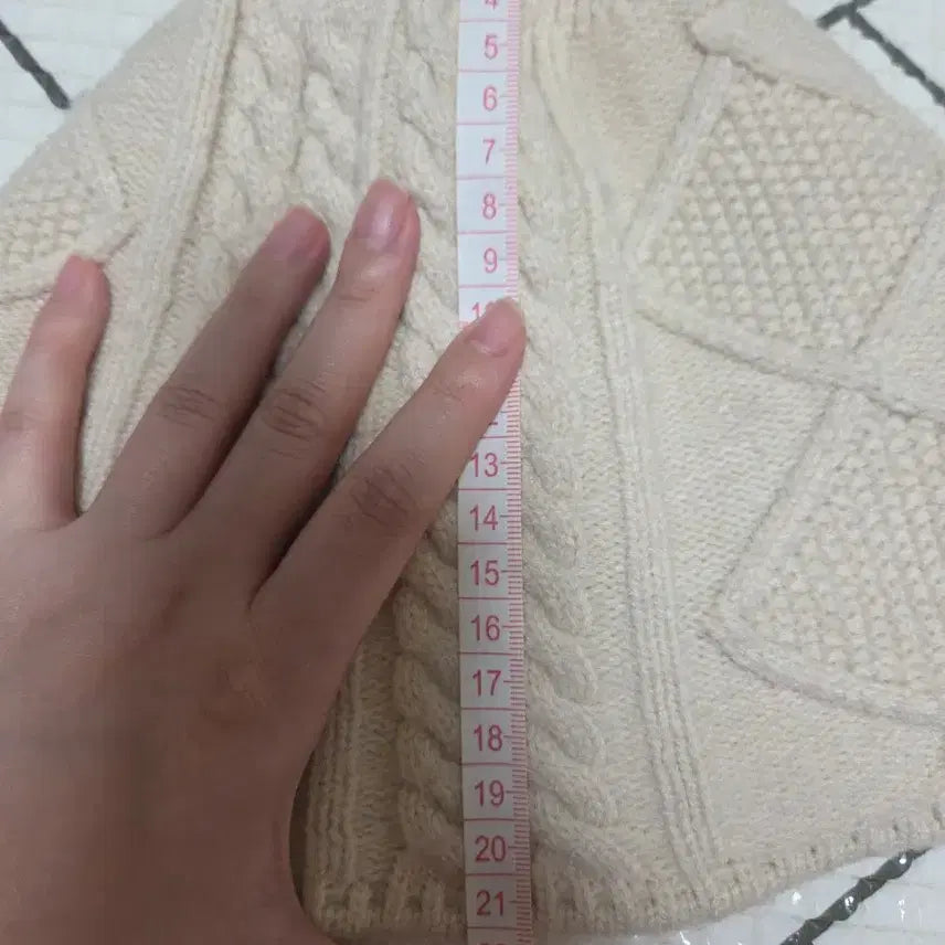 [BUNJANG] Ivory Cable Knit Bucket Hat / 아이보리 꽈배기 니트 버킷햇