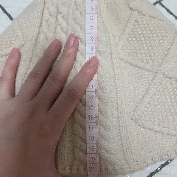 [BUNJANG] Ivory Cable Knit Bucket Hat / 아이보리 꽈배기 니트 버킷햇