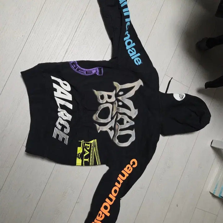 [BUNJANG] Palace Hoodie / 팔라스 후드티