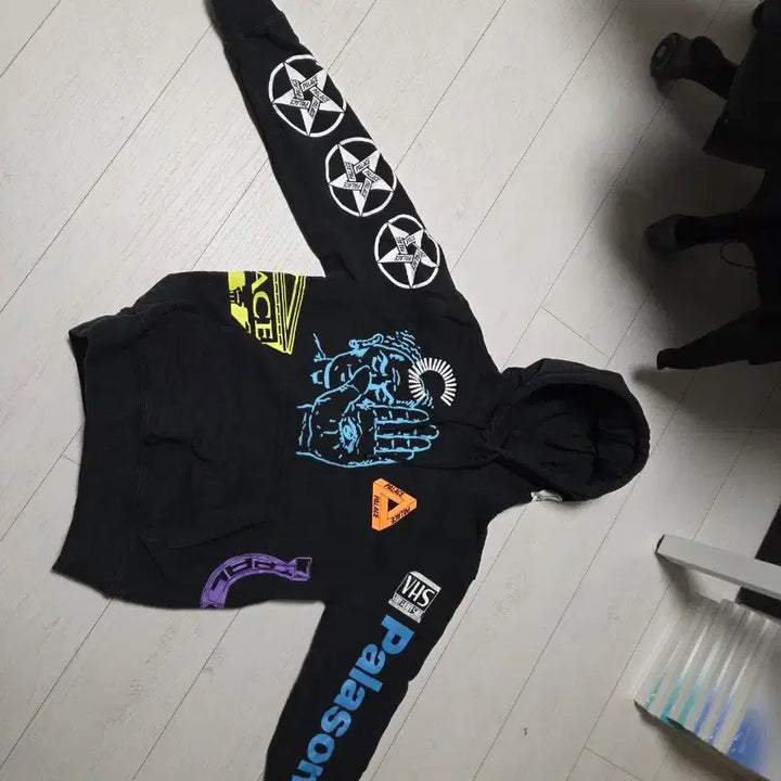 [BUNJANG] Palace Hoodie / 팔라스 후드티