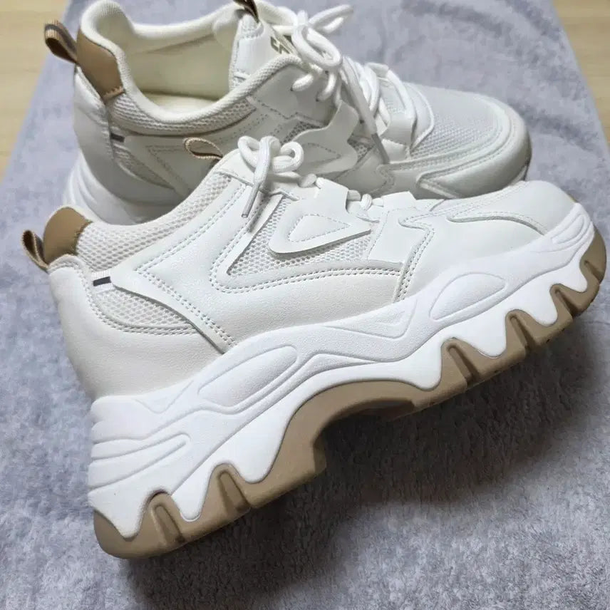 [BUNJANG] Elevated Sneakers / 발편한 키높이 운동화