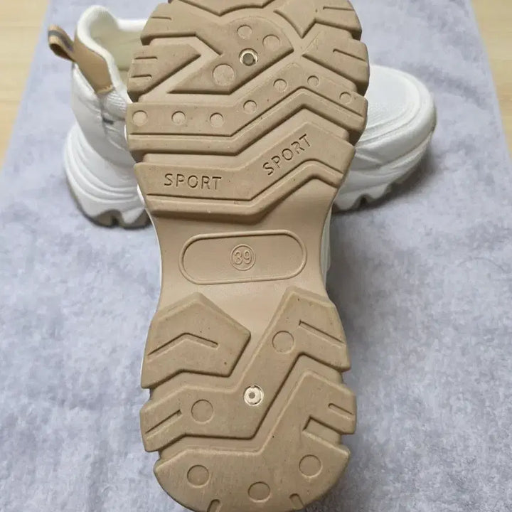 [BUNJANG] Elevated Sneakers / 발편한 키높이 운동화