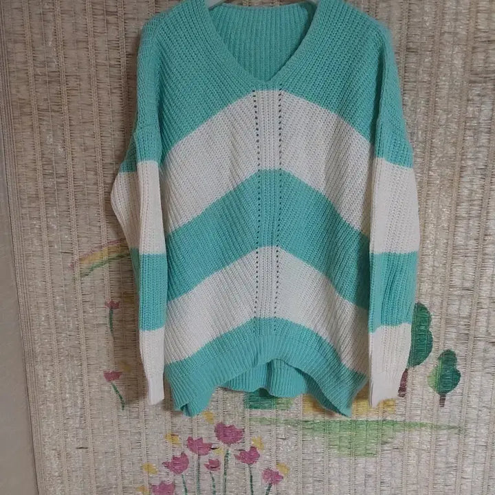 [BUNJANG] Mint White Stripe V-Neck Knit / 민트 화이트 스트라이프 브이넥 니트