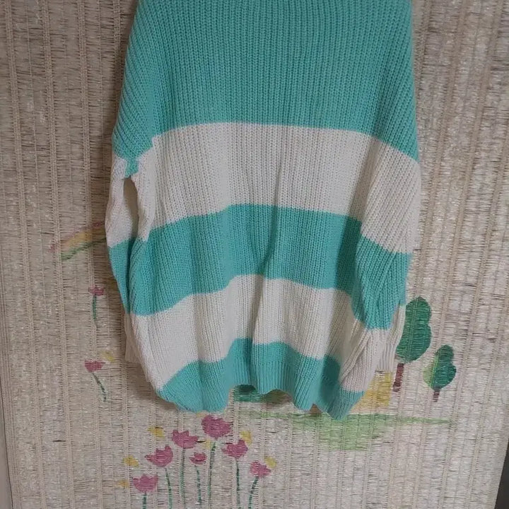 [BUNJANG] Mint White Stripe V-Neck Knit / 민트 화이트 스트라이프 브이넥 니트