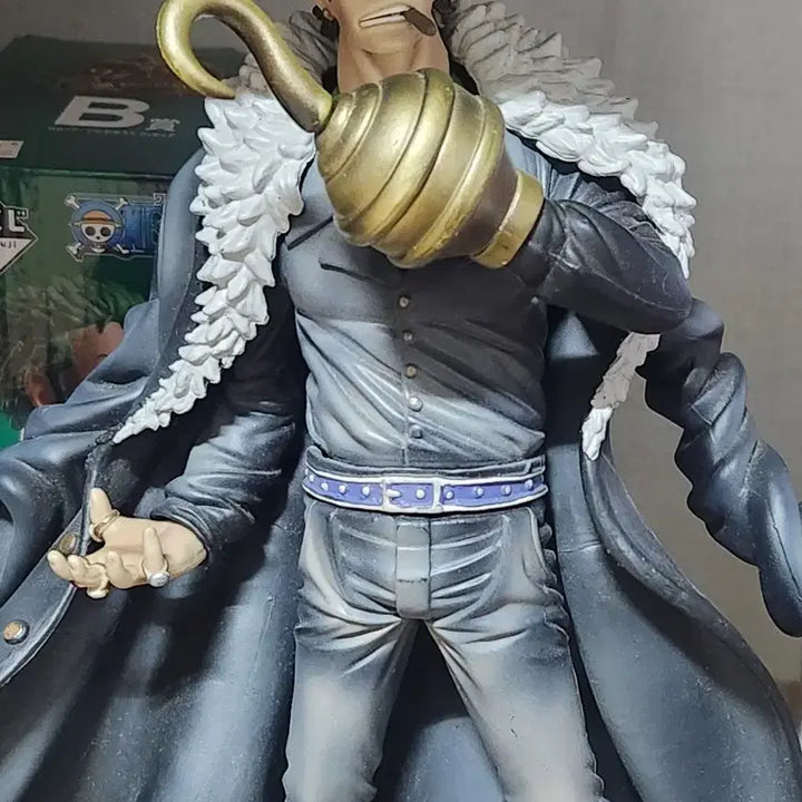 [BUNJANG] One Piece Crocodile Figure / 원피스 크로커다일 피규어