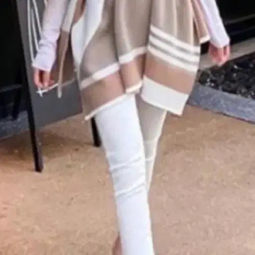 [BUNJANG] Beige Belted Knit Shawl Cardigan Cape / 베이지 벨트 니트 숄 가디건 케이프