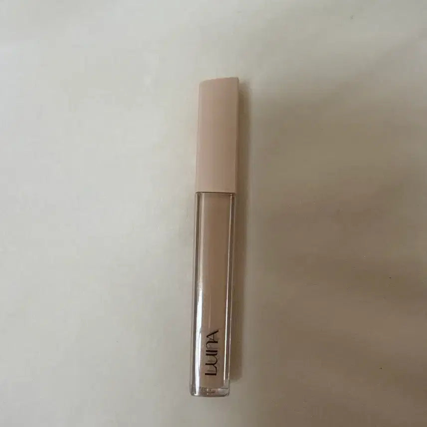 [BUNJANG] Luna 02 Beige Long Lasting Tip Concealer / 루나 롱래스팅 팁 컨실러 픽싱핏 02 베이지