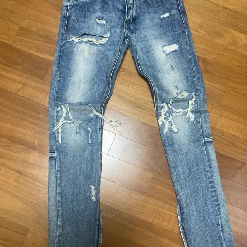 [BUNJANG] Mnml Distressed Jeans Size 30 / Mnml 디스진 30사이즈