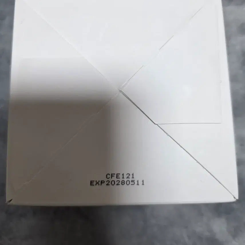 [BUNJANG] JVELYN The Bea Sunburn Pad / JVELYN 시카 더비아 선번 패드