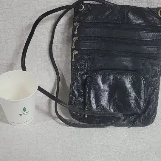 [BUNJANG] Black Zipper Pocket Crossbody Bag / 가죽 크로스백 블랙 지퍼포켓