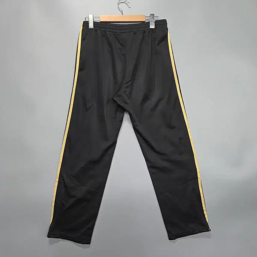 [BUNJANG] Adidas Firebird Track Pants (Gold Stripes) - 95 / 아디다스(adidas) 파이어버드 트랙팬츠 골드삼선 95