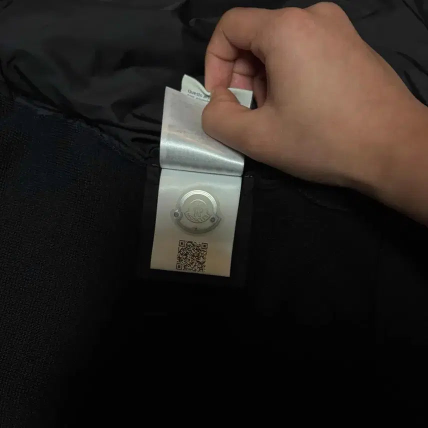 [BUNJANG] Moncler Knit Padded Jacket / 몽클레어 니트 패딩