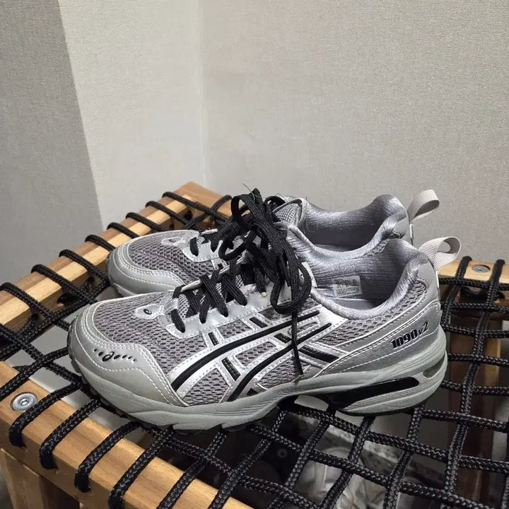[BUNJANG] Asics Prevza We Were Gel 1090 v2 / 아식스 프레자 위워 젤 1090 v2