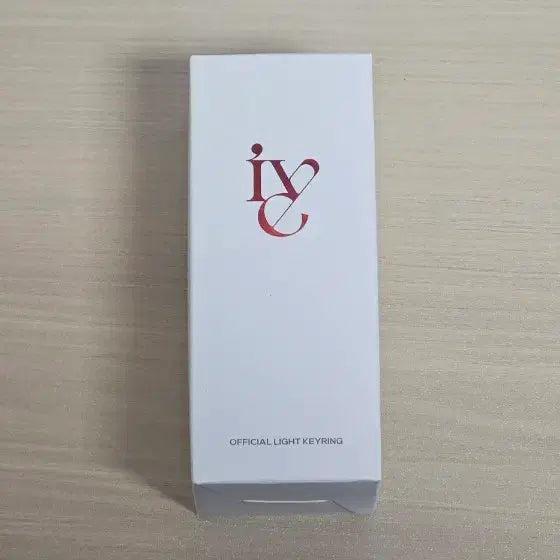 [BUNJANG] IVE Official Light Keyring (Sealed) / 아이브 공식 라이트 키링 미개봉
