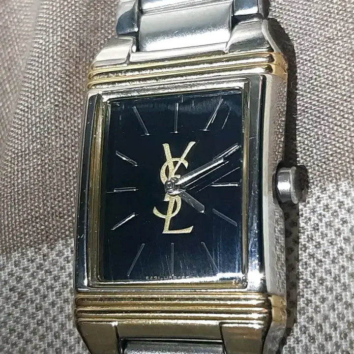 [BUNJANG] YSL Women's Metal Watch (Non-Working) / 입생로랑 여성 메탈시계(부동품)