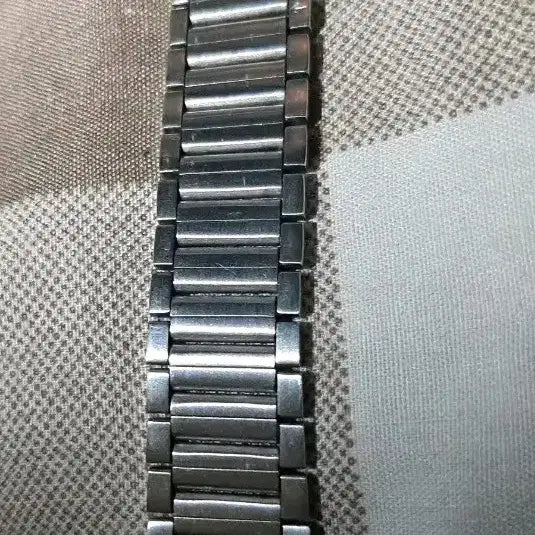 [BUNJANG] YSL Women's Metal Watch (Non-Working) / 입생로랑 여성 메탈시계(부동품)