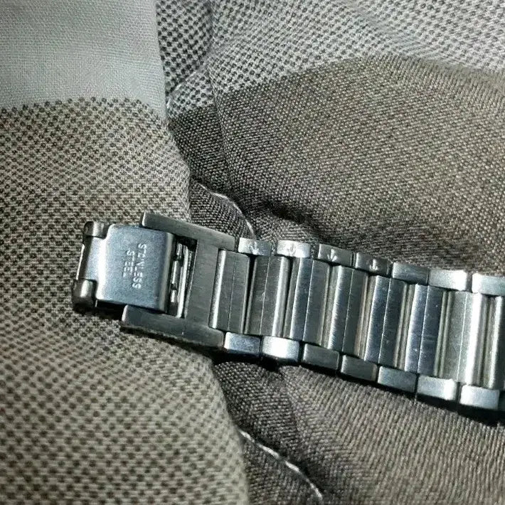 [BUNJANG] YSL Women's Metal Watch (Non-Working) / 입생로랑 여성 메탈시계(부동품)