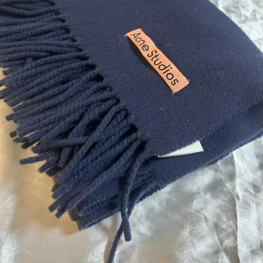 [BUNJANG] Acne Studios Wool Fringe Scarf Navy Blue / (마지막인하)아크네 스튜디오 울 프린지 머플러  네이비 블루