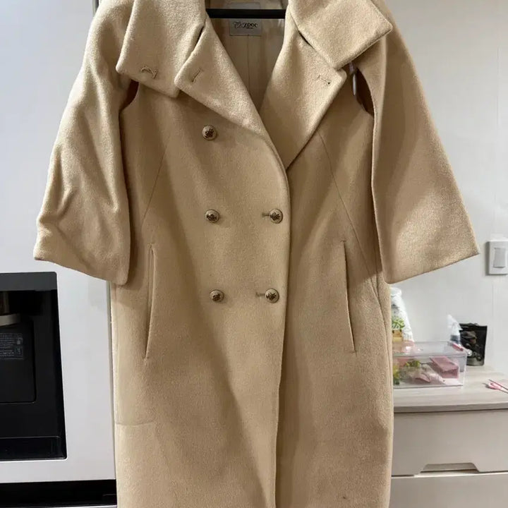 [BUNJANG] ZOOC Yellow Cape Coat with Fur Trim (Size 55) / 5/26까지  ZOOC (주크) 연노랑색 포인트퍼 케이프 코트 55사이즈